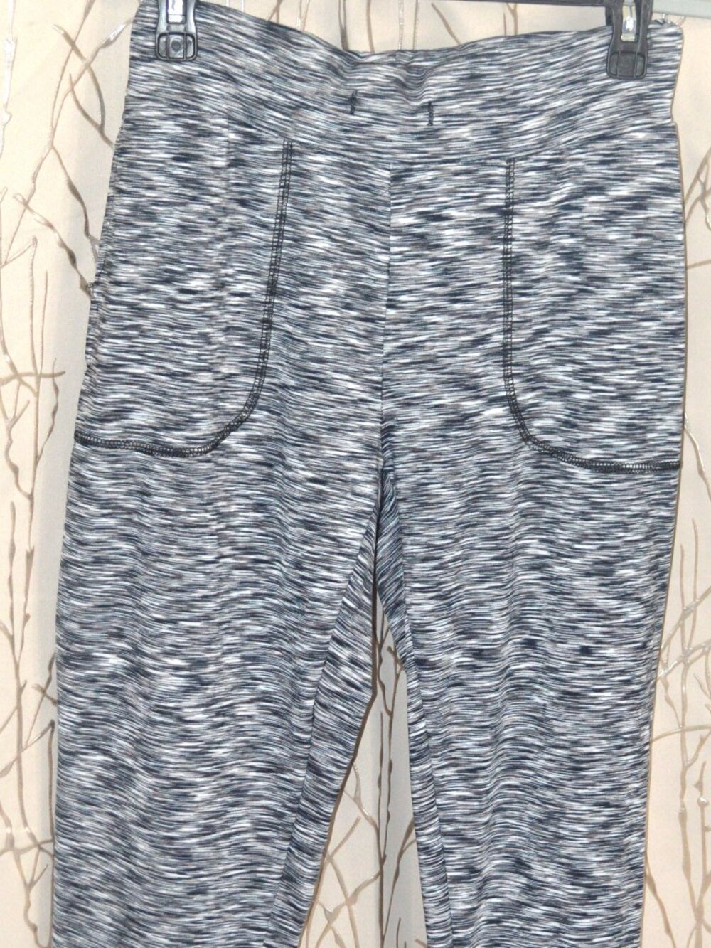 Leggings Gris Jaspeado con Bolsillos – Talla M/L